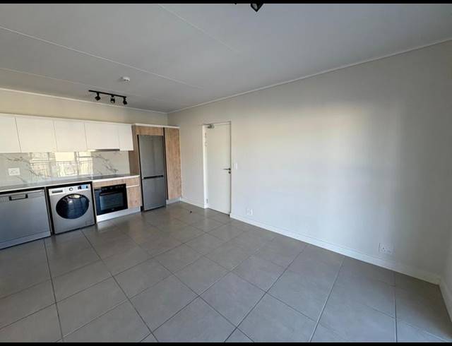 1 BEDROOM PROPERTY TO RENT IN RICHWOOD